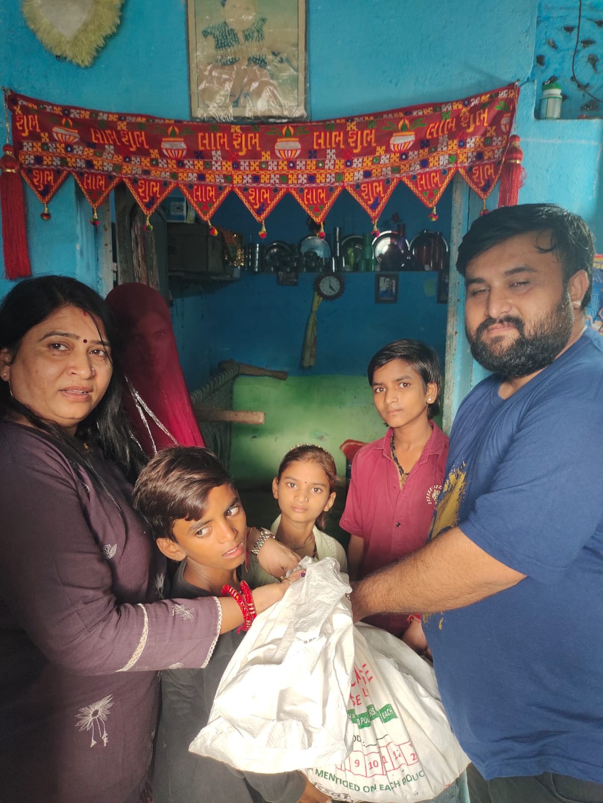 Distribution of daily food supplies